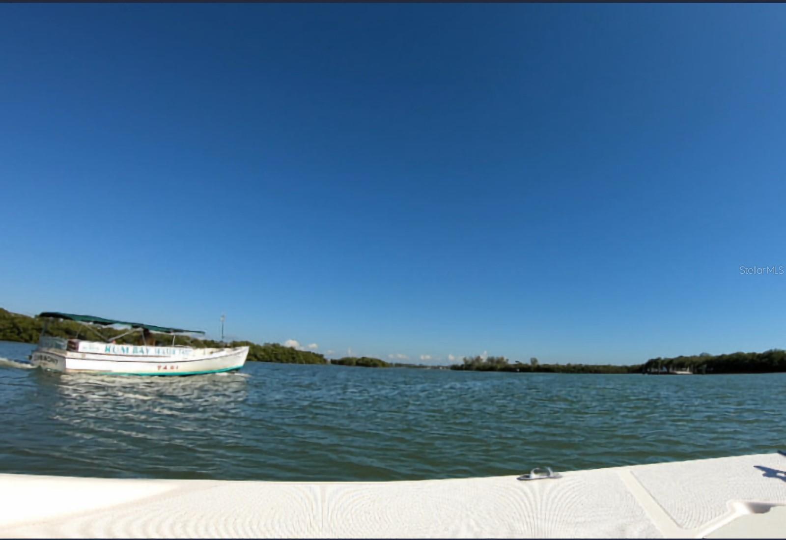 HEL-LEW-AH ISLES - Land