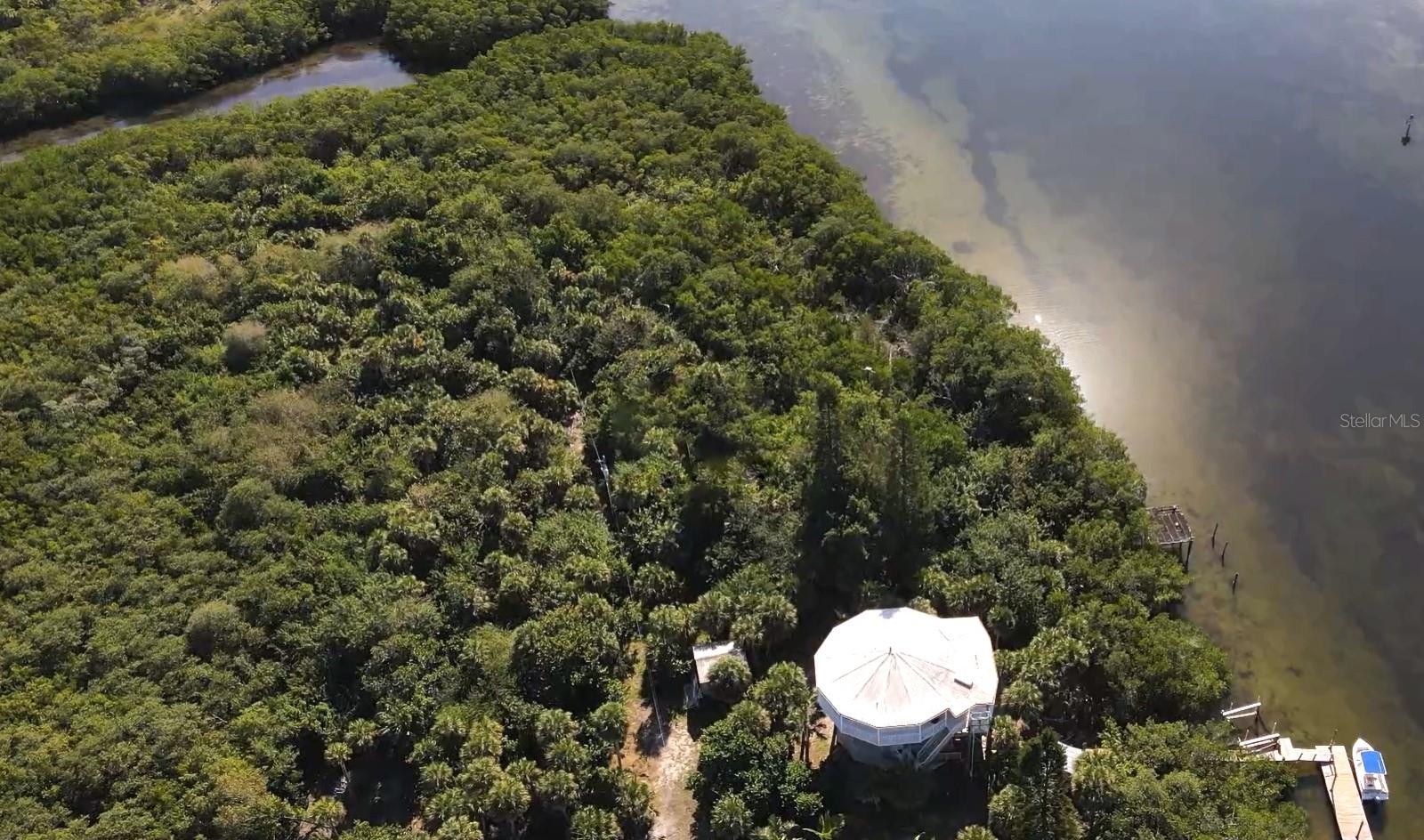 HEL-LEW-AH ISLES - Land