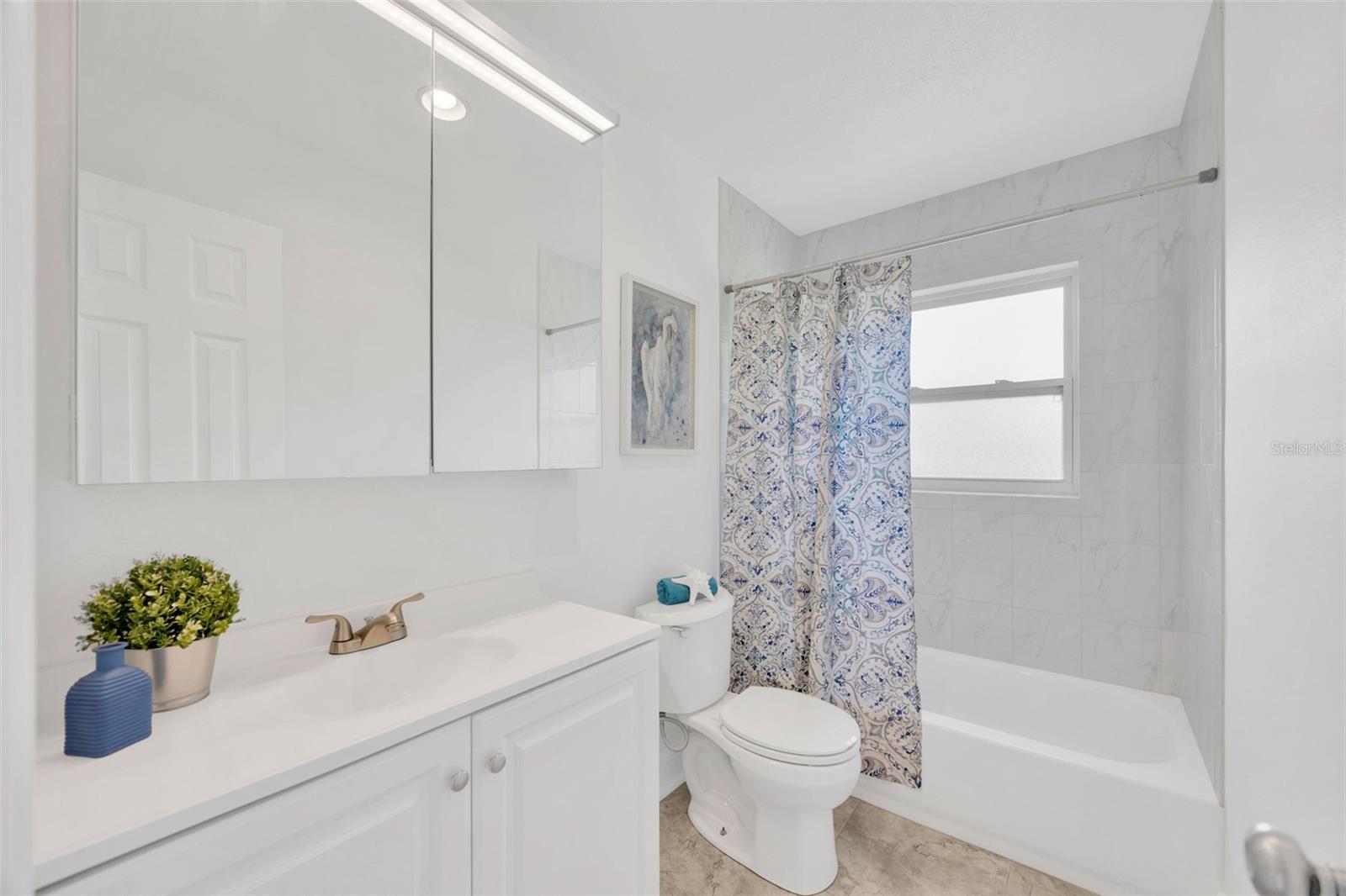 ALAFIA SHORES SUB 1ST - Residential