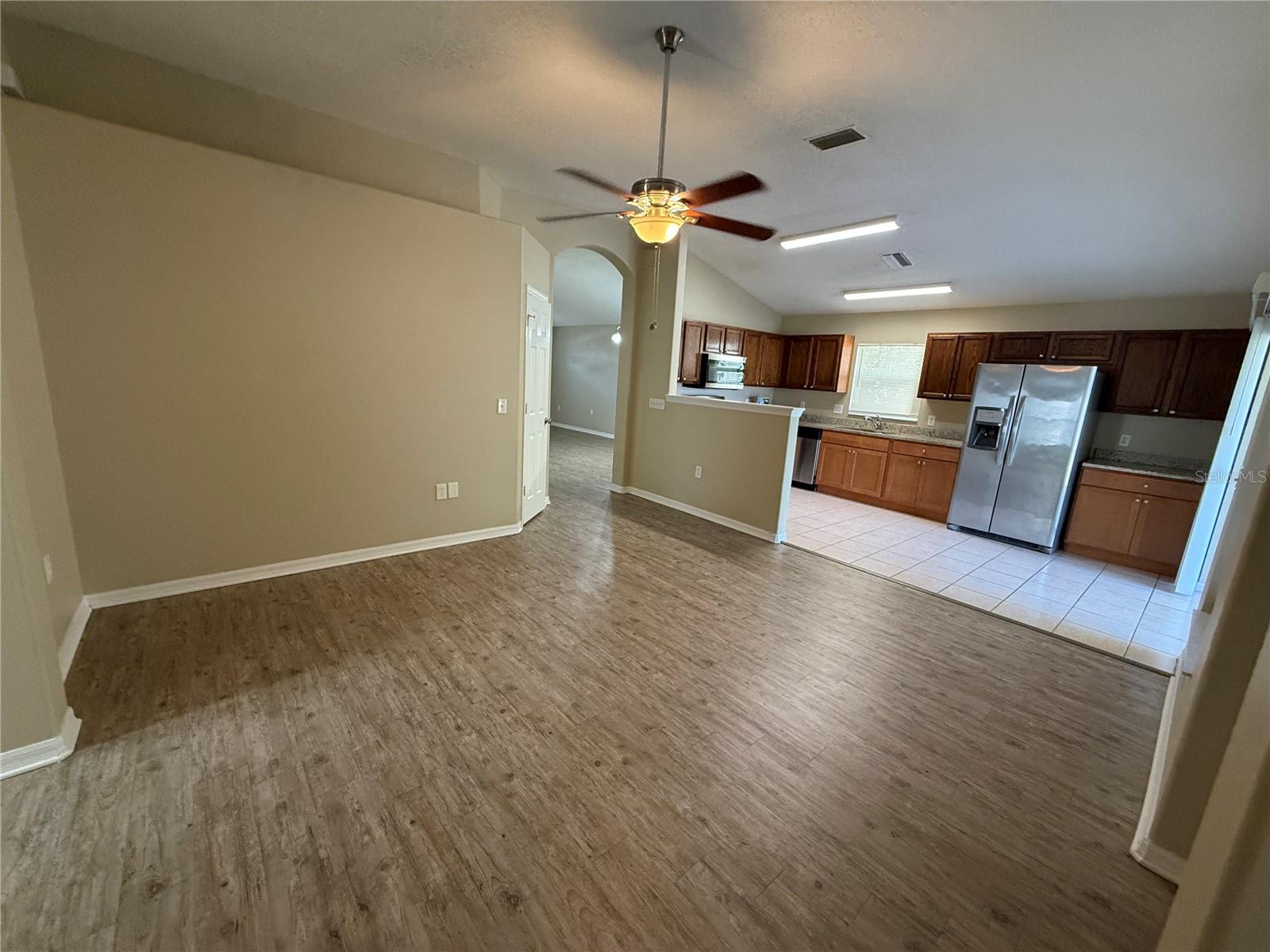 6242 WHITE CLOVER CIRCLE