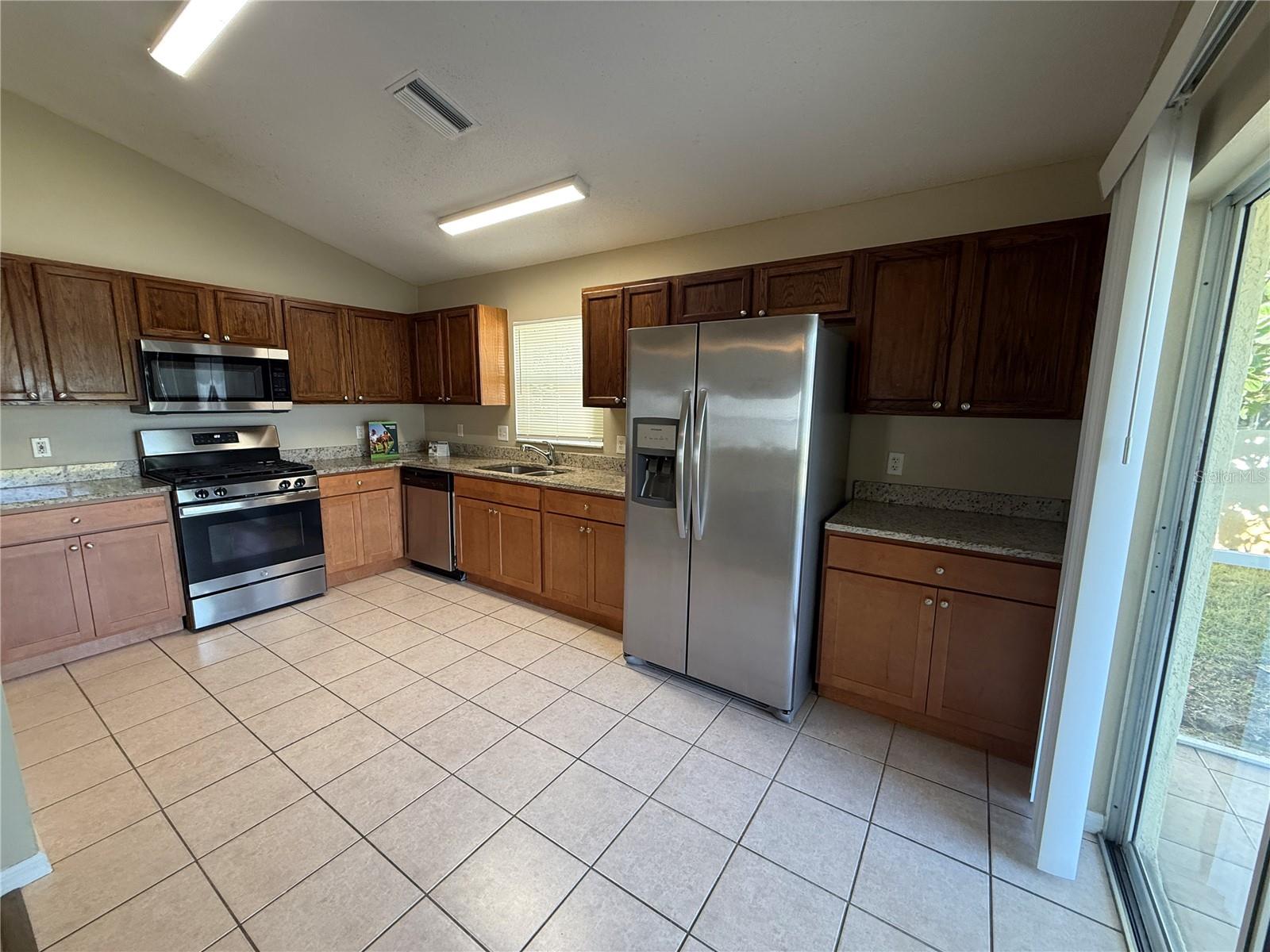 6242 WHITE CLOVER CIRCLE