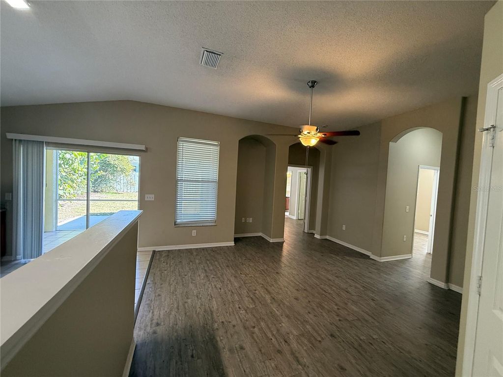 Photo of 6242 White Clover Circle, Lakewood Ranch, FL 34202 (MLS # O6367041)