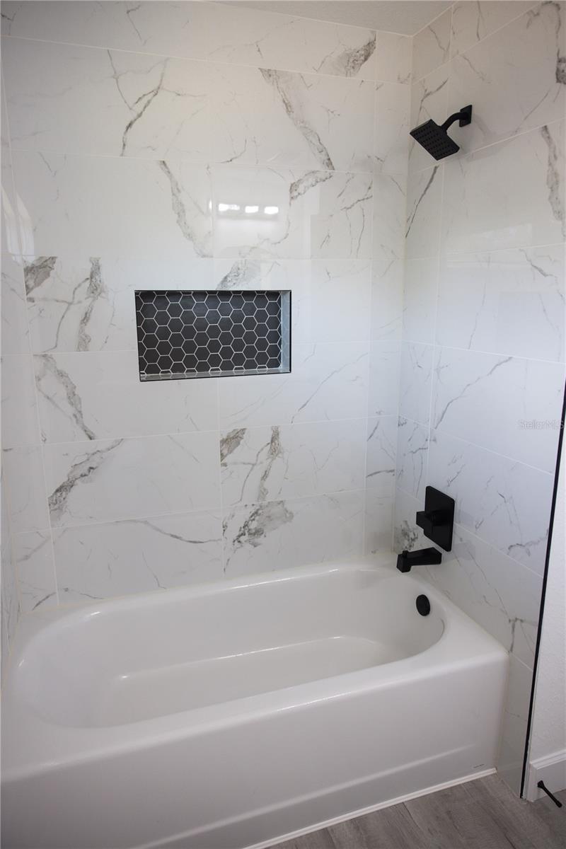 SILVER SPGS SHORES 25 - Residential