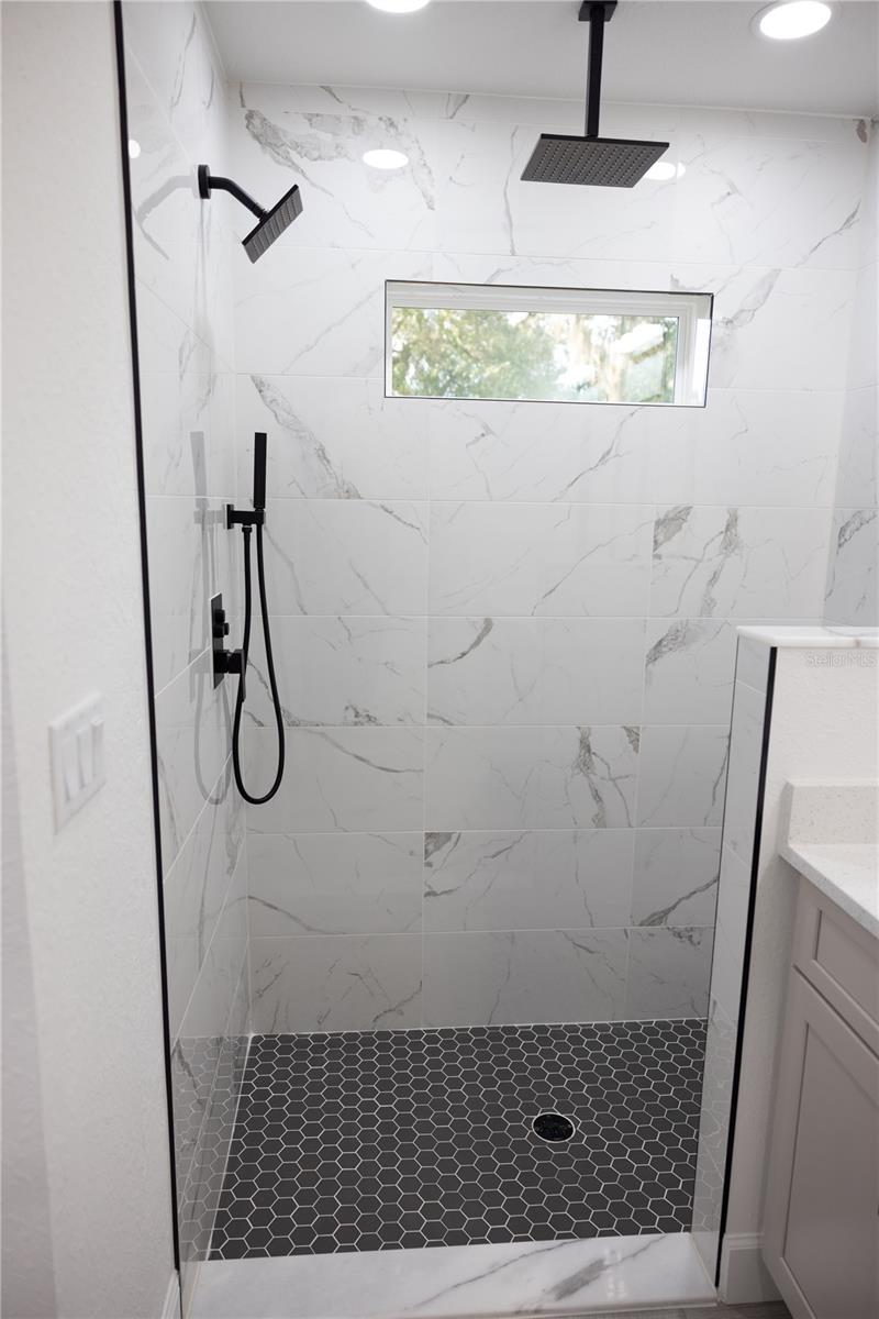 SILVER SPGS SHORES 25 - Residential