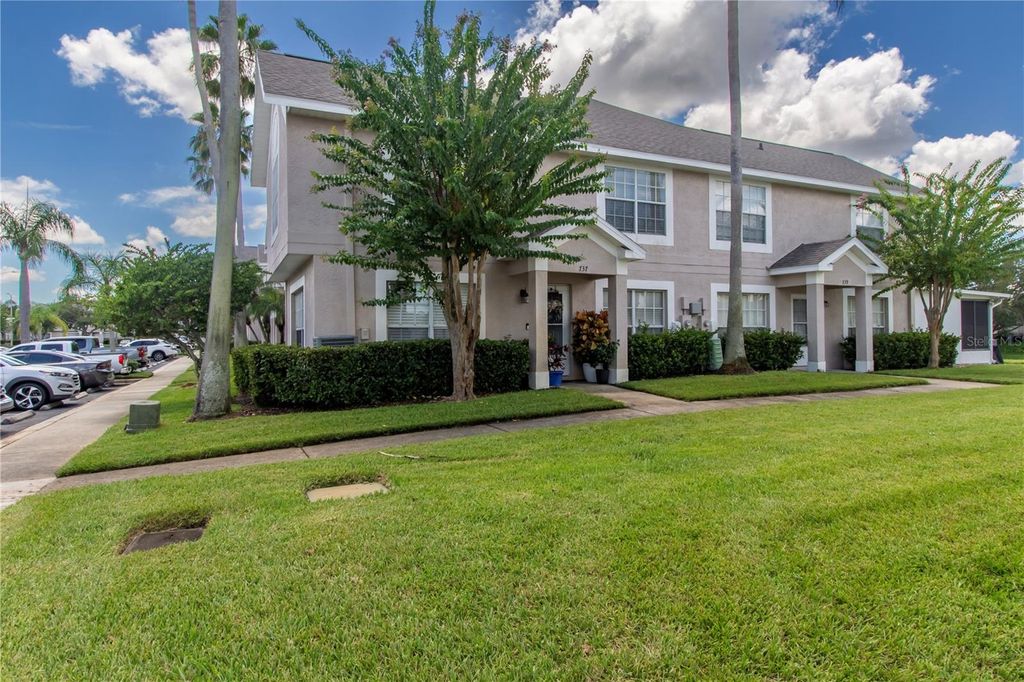 Photo of 737 Kensington Lake Circle, Brandon, FL 33511 (MLS # TB8417920)