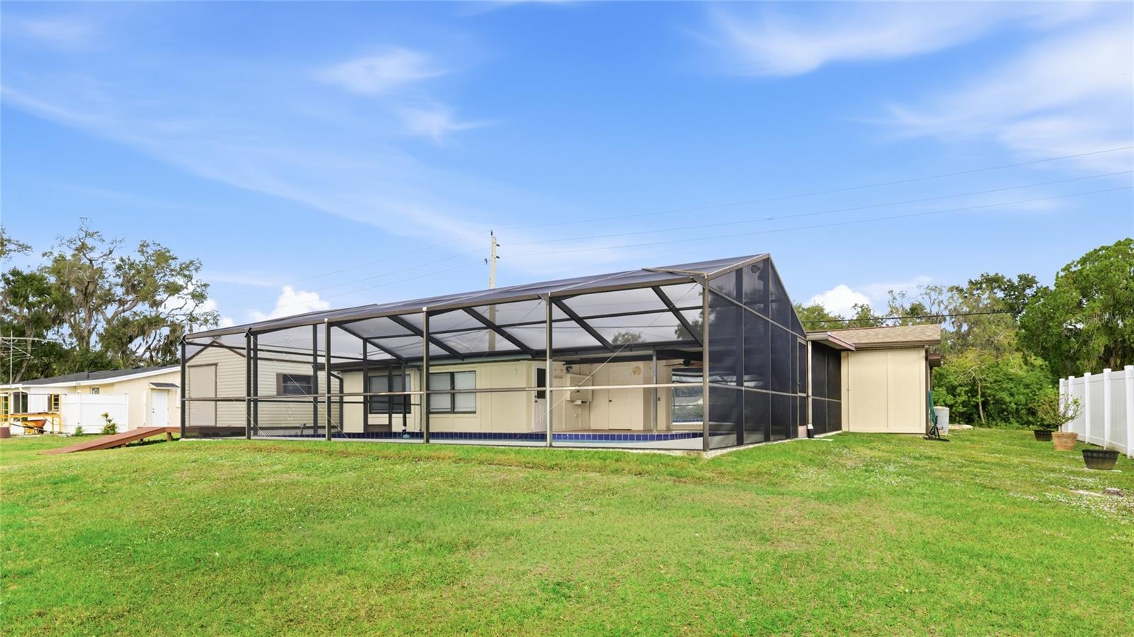 DE SOTO LAKES - Residential