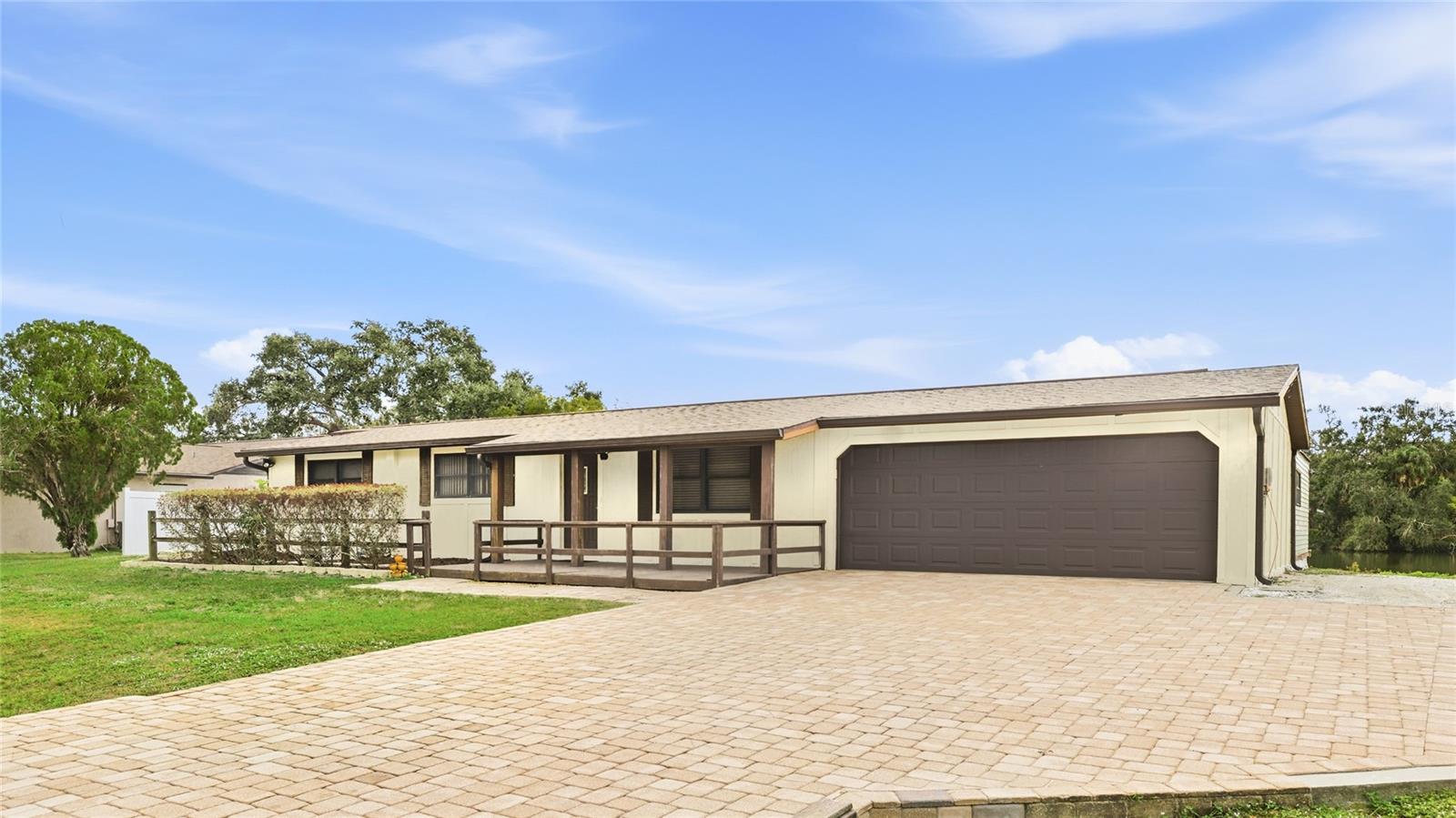 DE SOTO LAKES - Residential