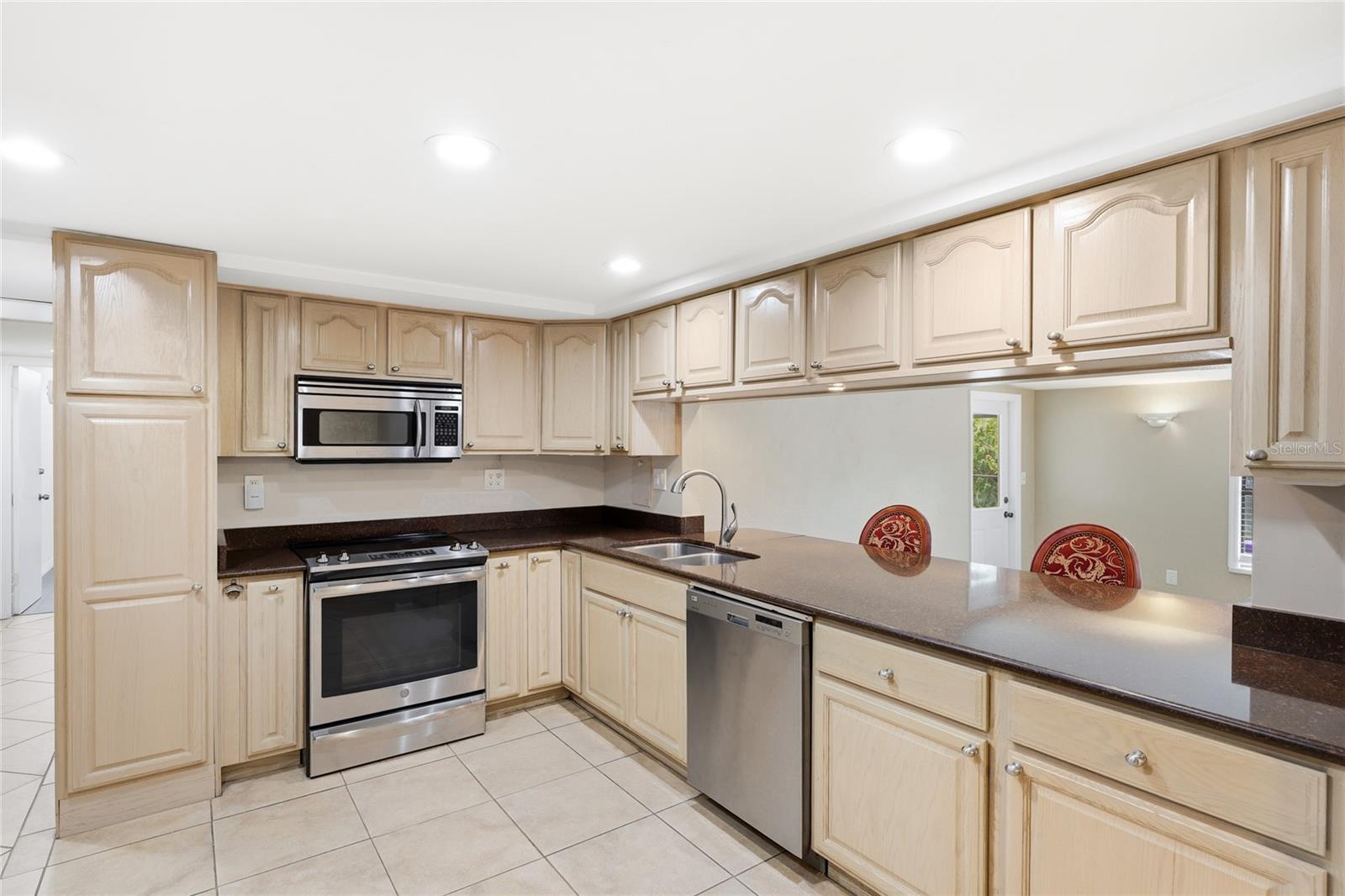 DE SOTO LAKES - Residential