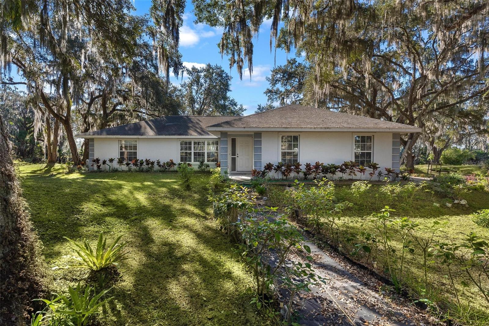 JACKSONS RIVER COUNTRY ESTATES - Residential