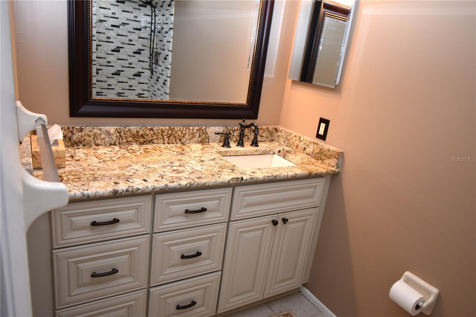 HARBOUR TOWNE CONDO - Residential