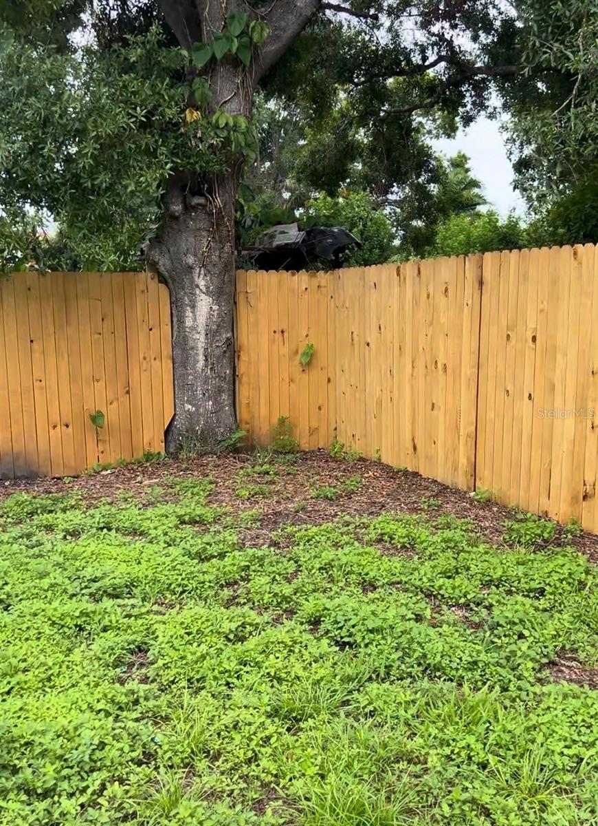 ACREAGE & UNREC - Residential Lease