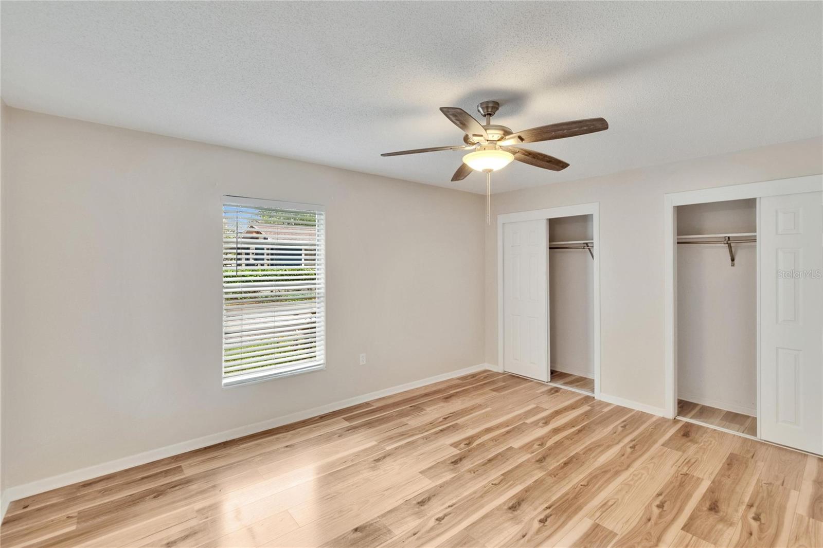 OAKWOOD COURT CONDO - Residential