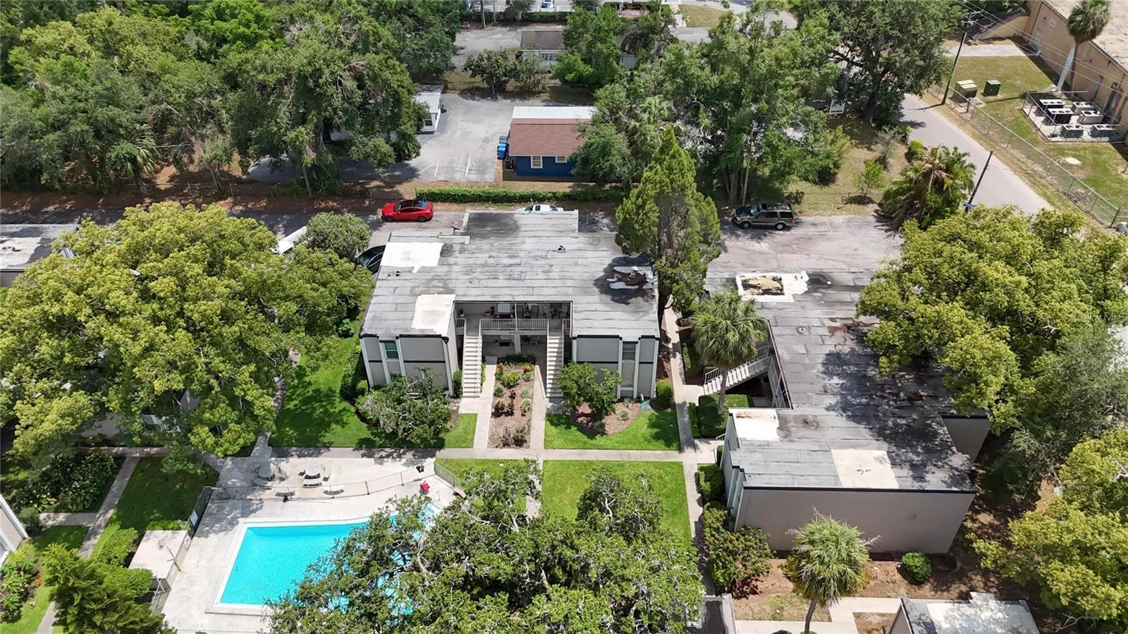 OAKWOOD COURT CONDO - Residential