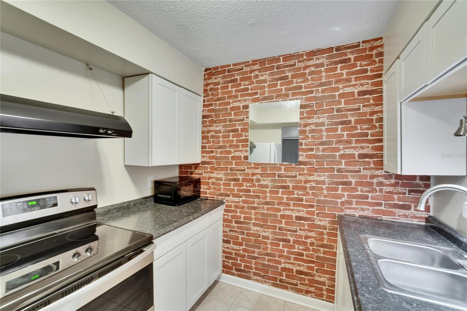 OAKWOOD COURT CONDO - Residential