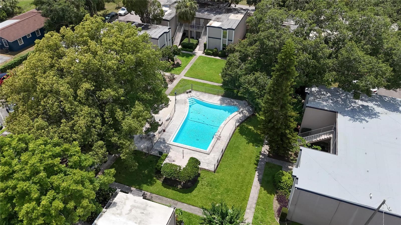 OAKWOOD COURT CONDO - Residential