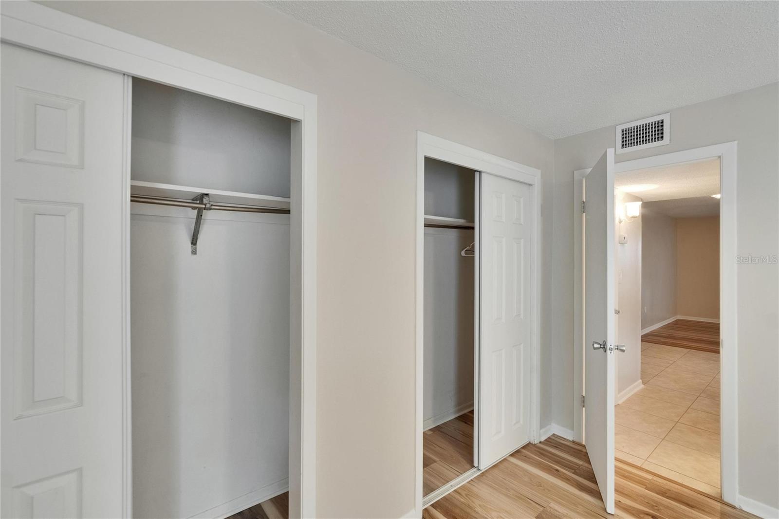 OAKWOOD COURT CONDO - Residential