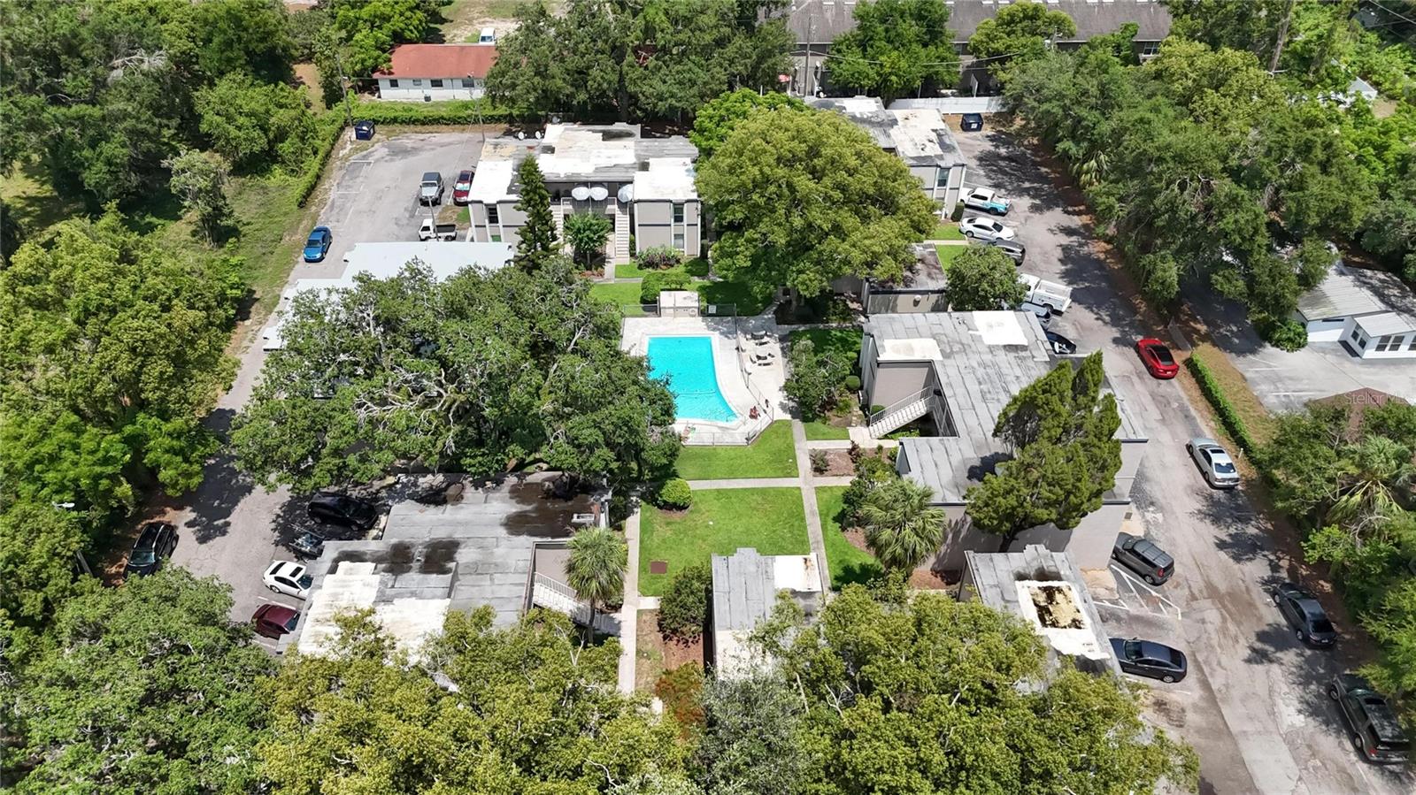 OAKWOOD COURT CONDO - Residential