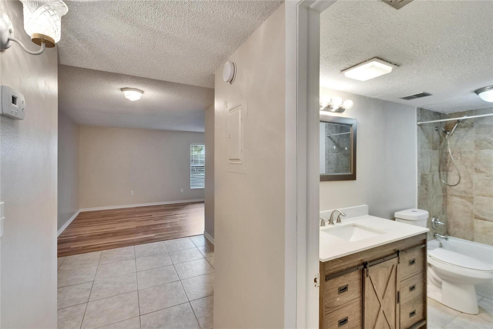 OAKWOOD COURT CONDO - Residential