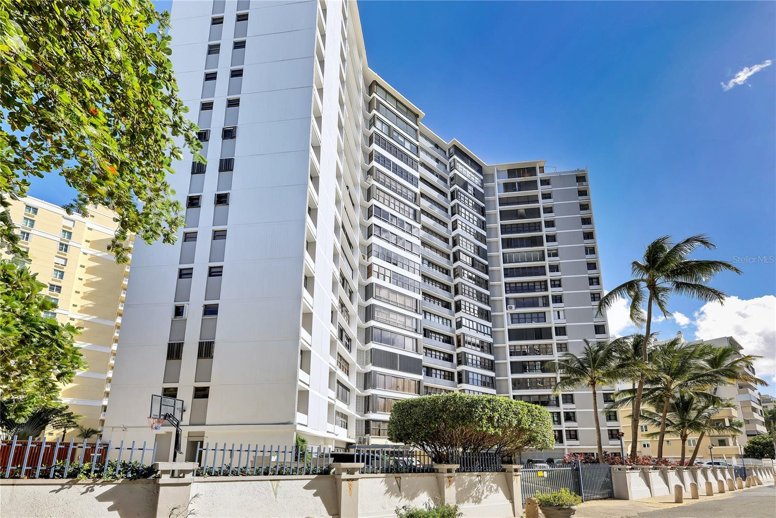 1 TAFT STREET Penthouse-C