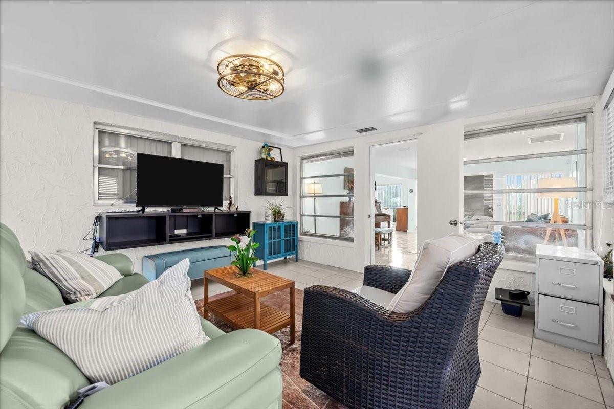 FLOR A MAR - Residential