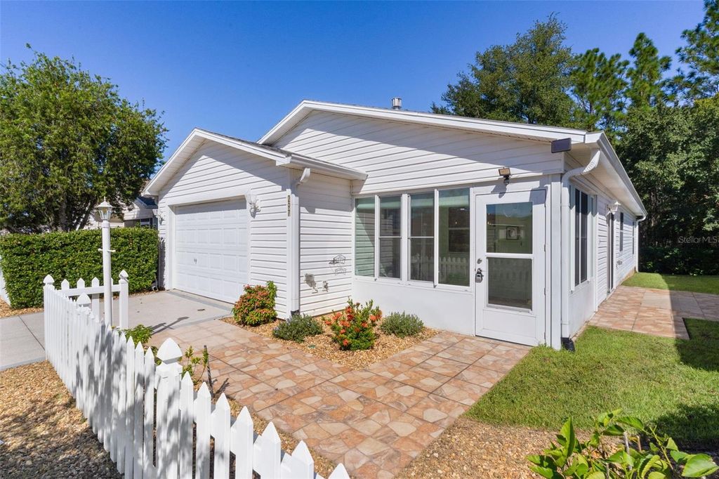 Photo of 297 Emmalee Place, The Villages, FL 32162 (MLS # G5103223)