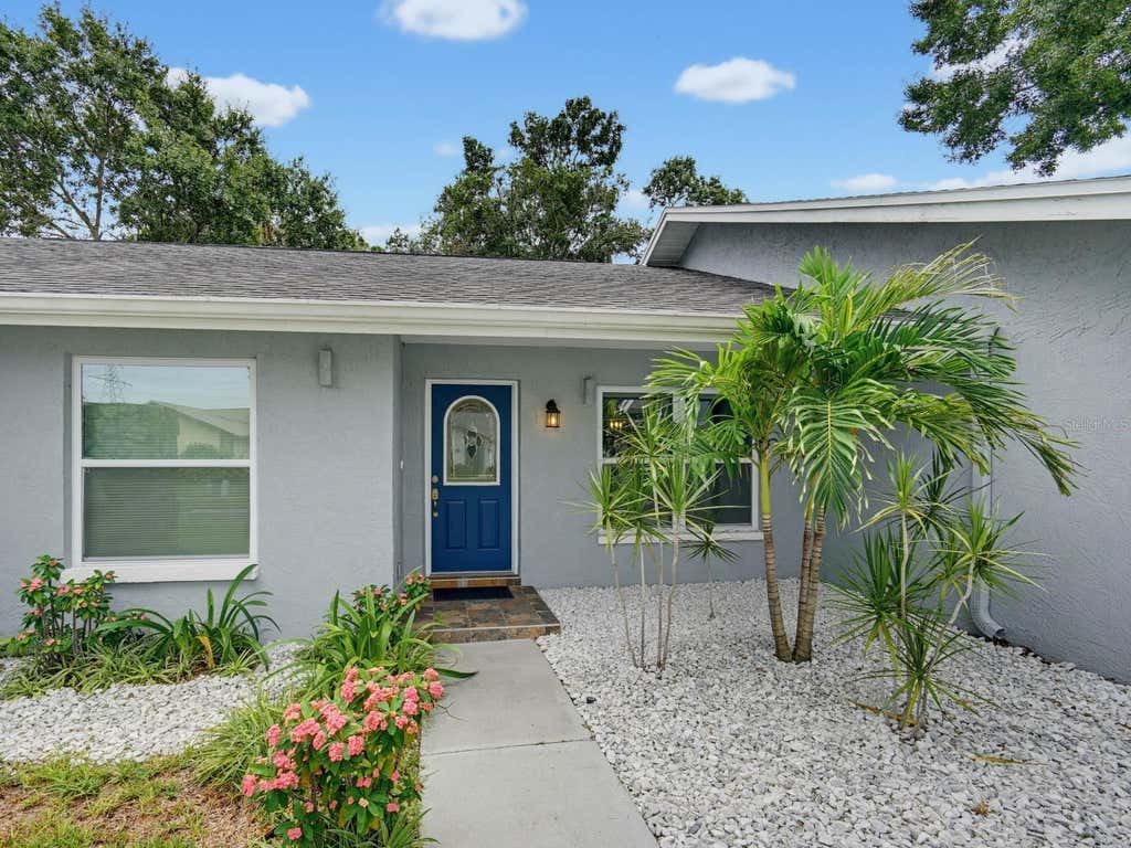 Photo of 2988 Pinewood Run, Palm Harbor, FL 34684 (MLS # TB8535185)