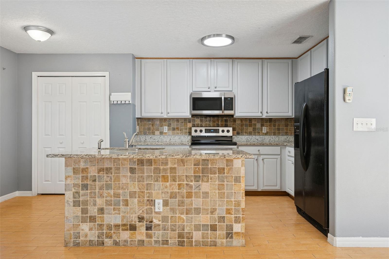 ASHFORD PARK TWNHMS REP ONE - Residential