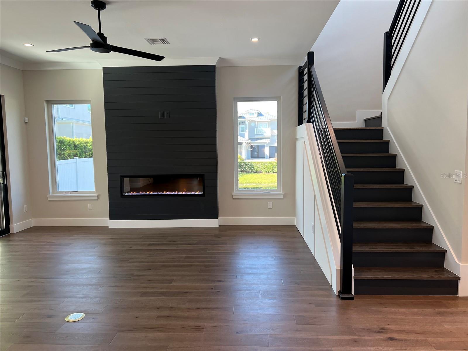 LAKE KILLARNEY SHORES - Residential