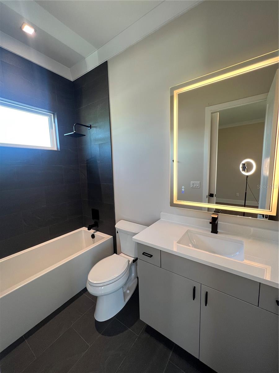 LAKE KILLARNEY SHORES - Residential