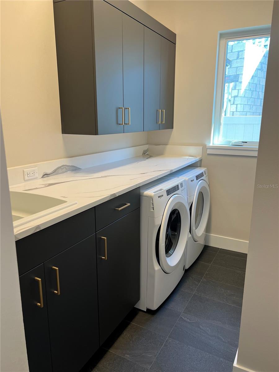 LAKE KILLARNEY SHORES - Residential