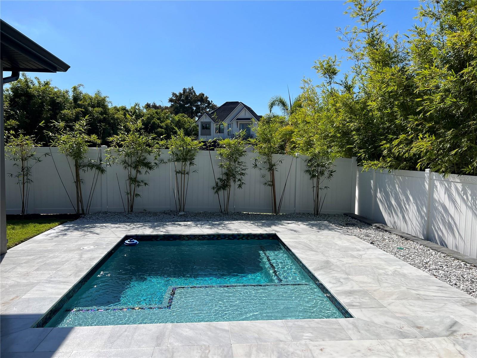 LAKE KILLARNEY SHORES - Residential