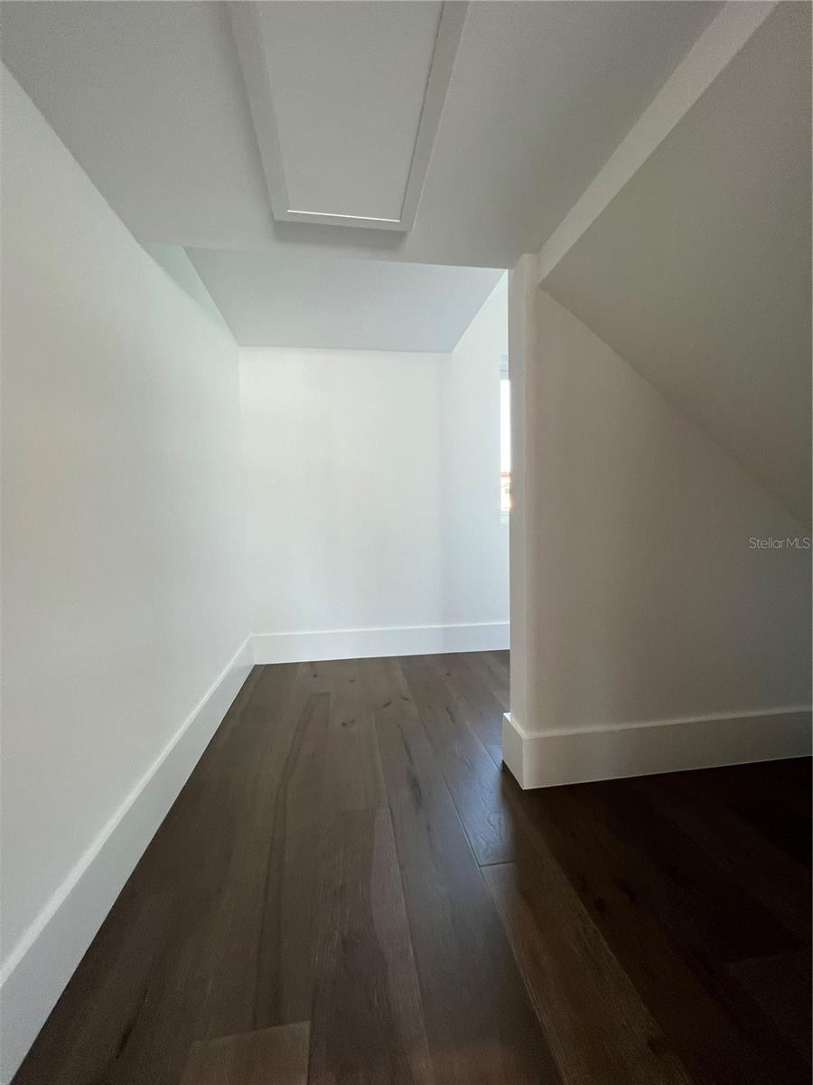 LAKE KILLARNEY SHORES - Residential