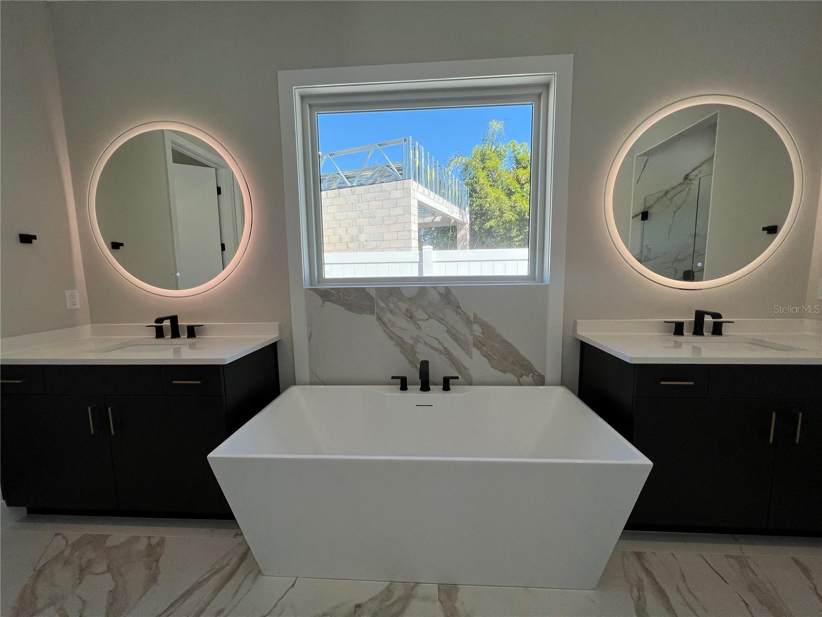 LAKE KILLARNEY SHORES - Residential