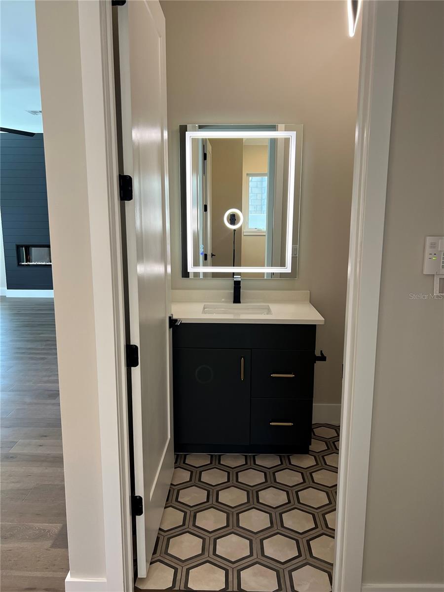 LAKE KILLARNEY SHORES - Residential