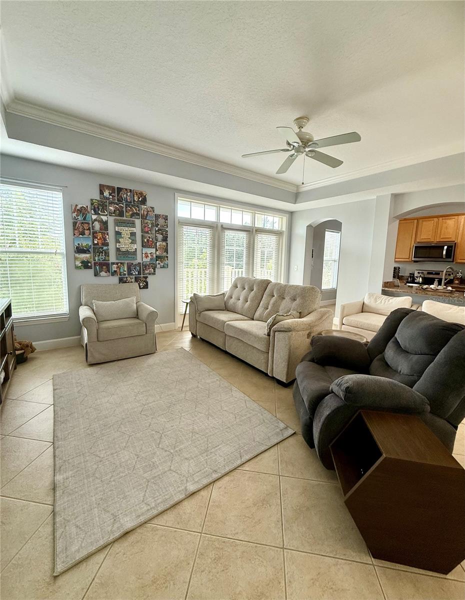 ARTISAN CLUB CONDO PH 5 - Residential Lease