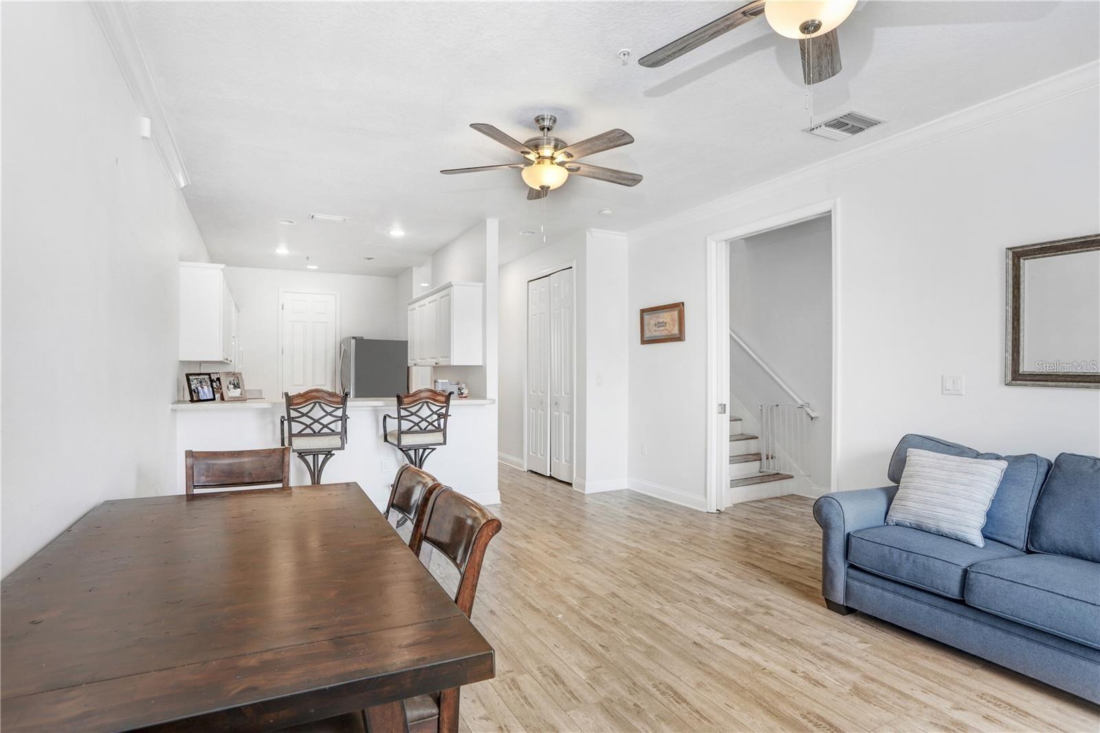 THOMAS TOWNHOMES - Residential