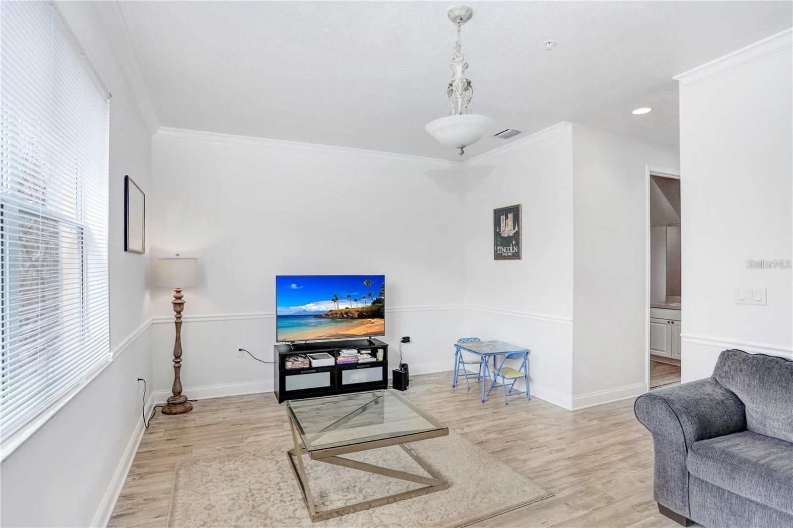 THOMAS TOWNHOMES - Residential