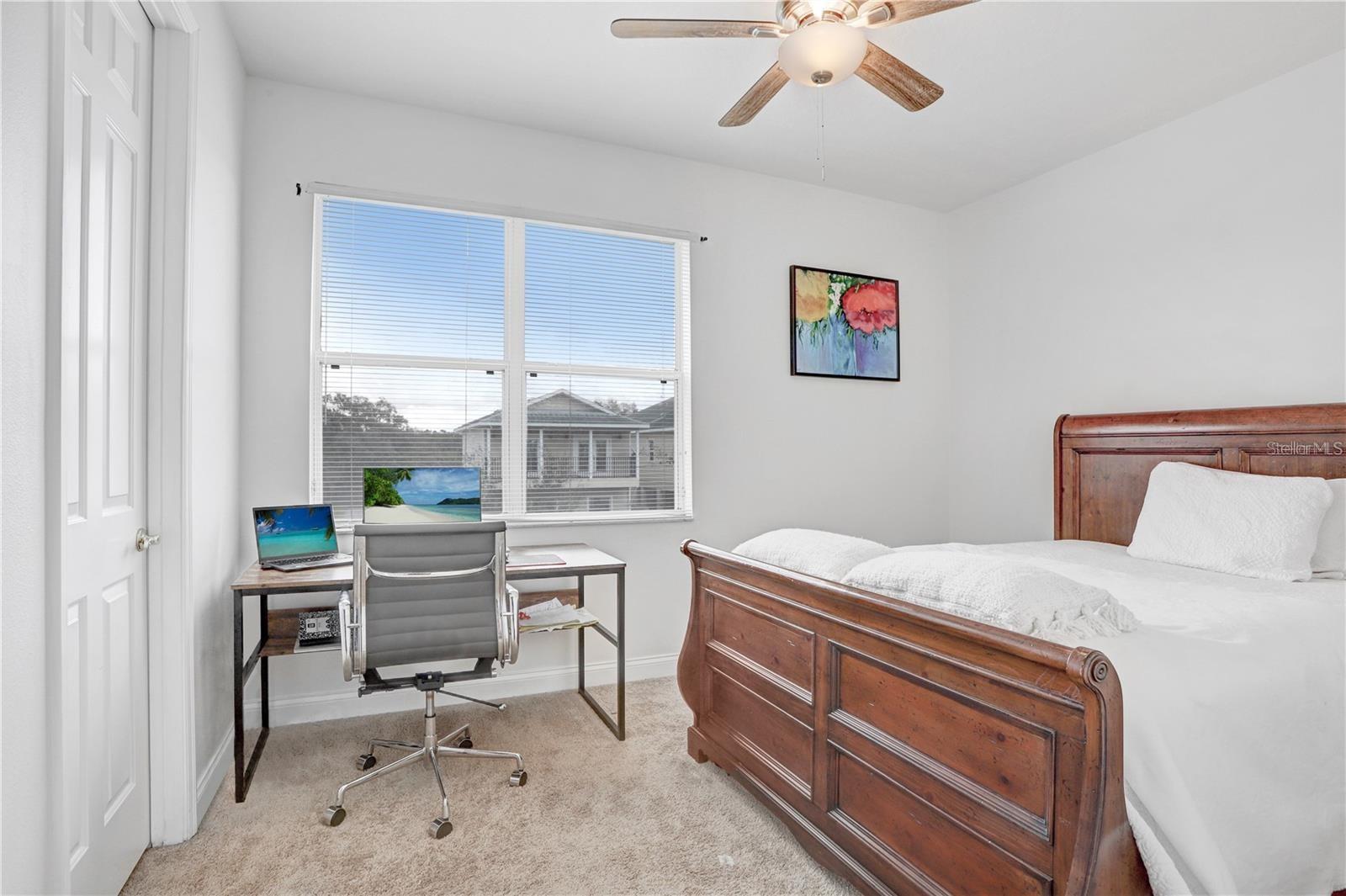 THOMAS TOWNHOMES - Residential