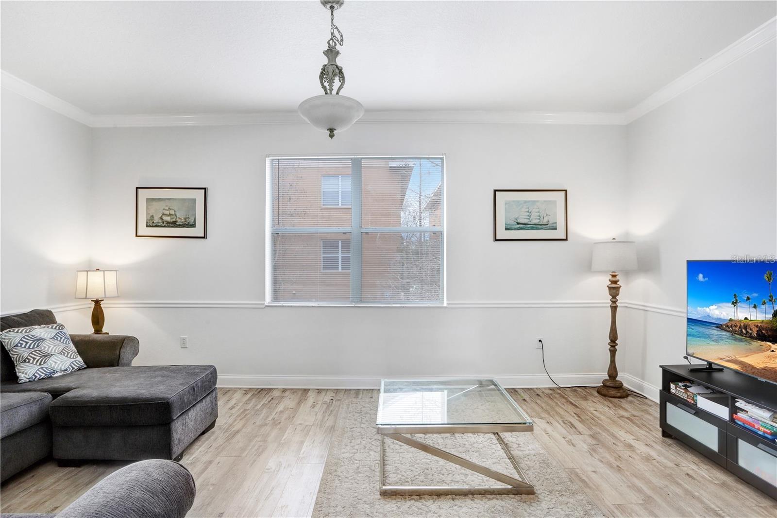 THOMAS TOWNHOMES - Residential