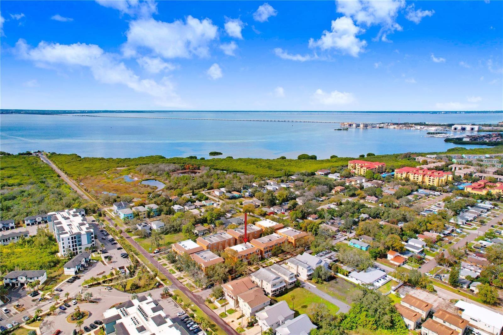 THOMAS TOWNHOMES - Residential