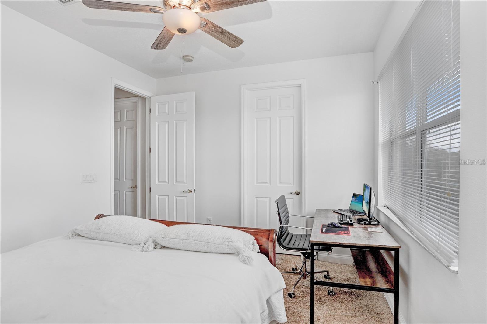 THOMAS TOWNHOMES - Residential