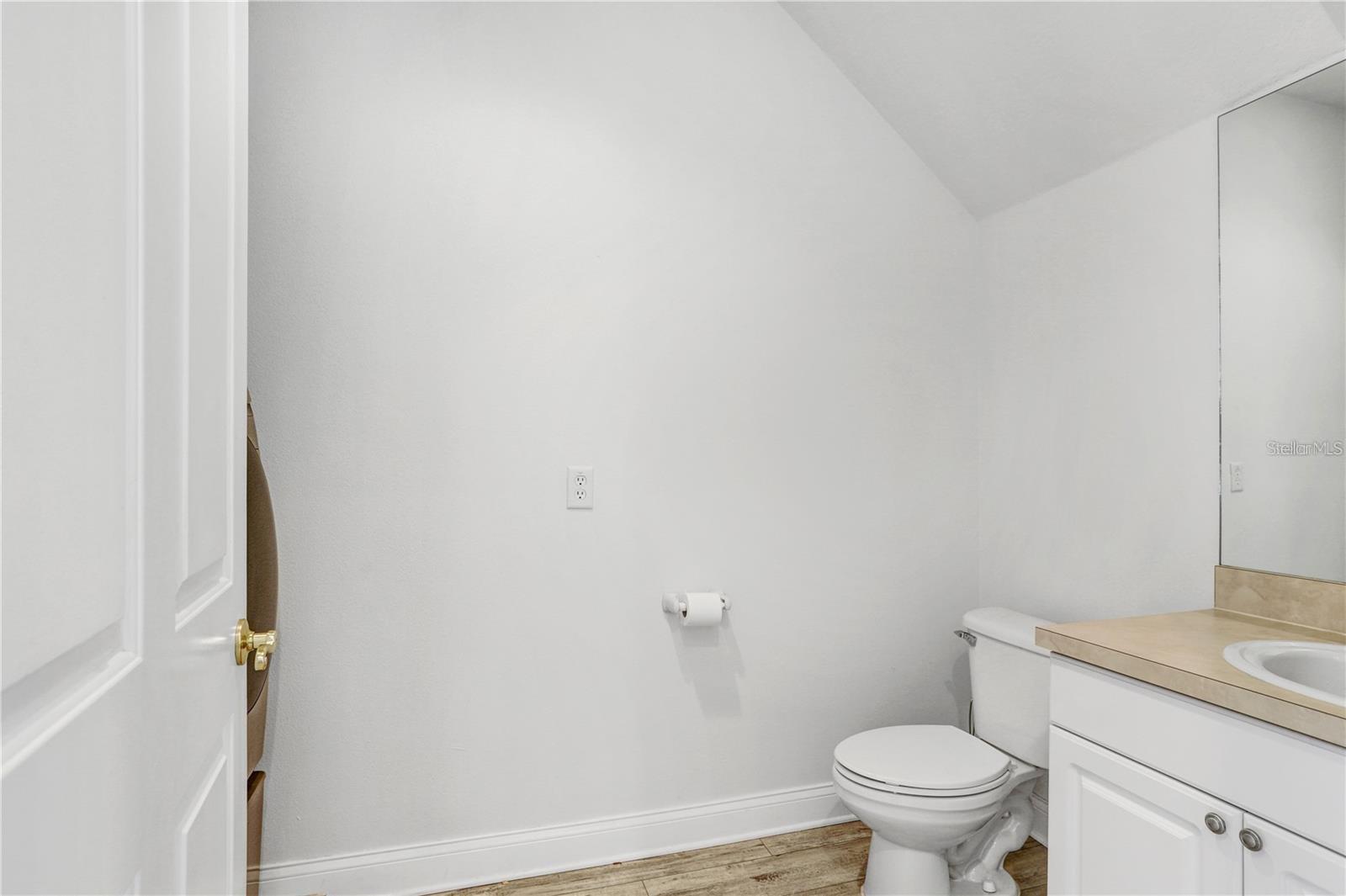 THOMAS TOWNHOMES - Residential