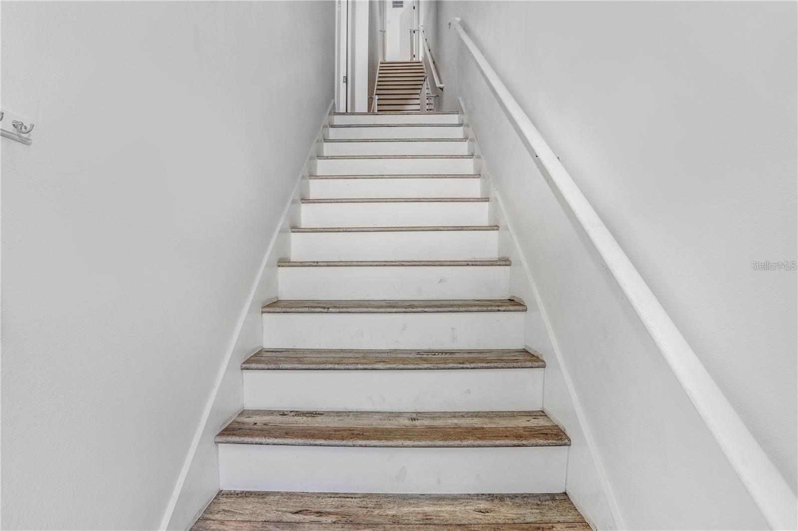 THOMAS TOWNHOMES - Residential