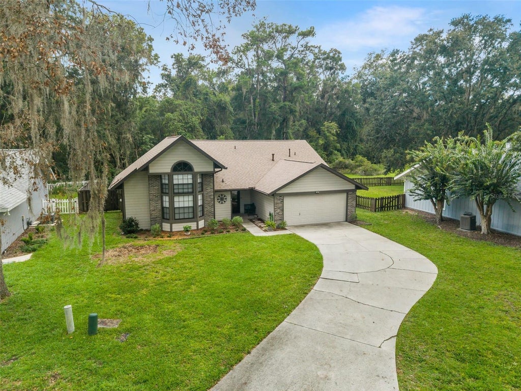 Photo of 4122 NW 59th Terrace, Gainesville, FL 32606 (MLS # GC543357)
