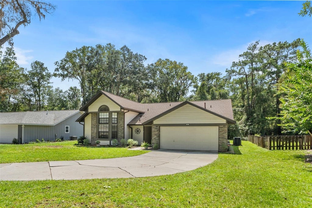 Photo of 4122 NW 59th Terrace, Gainesville, FL 32606 (MLS # GC543357)