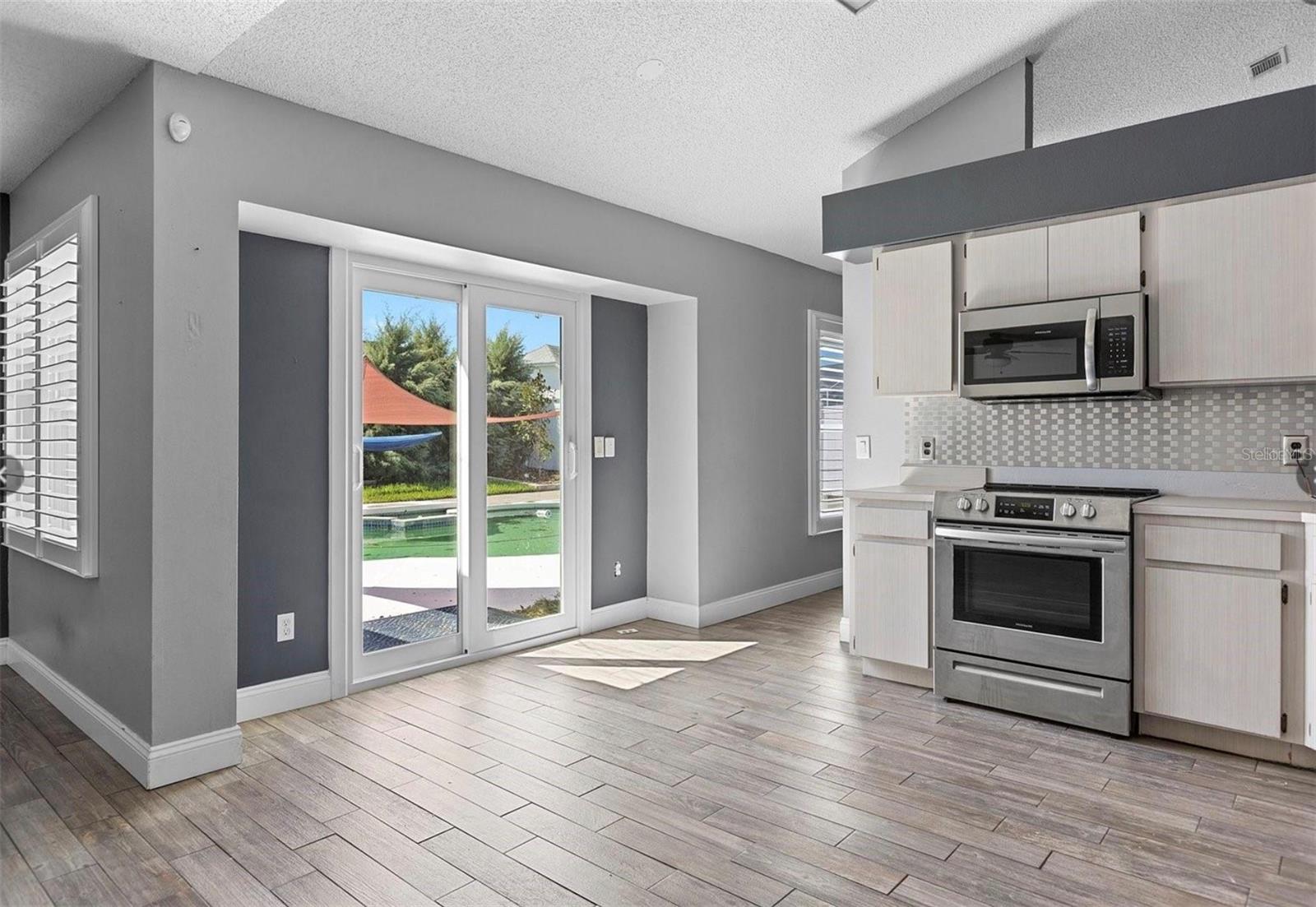 LOMA VISTA SEC 01 - Residential Lease