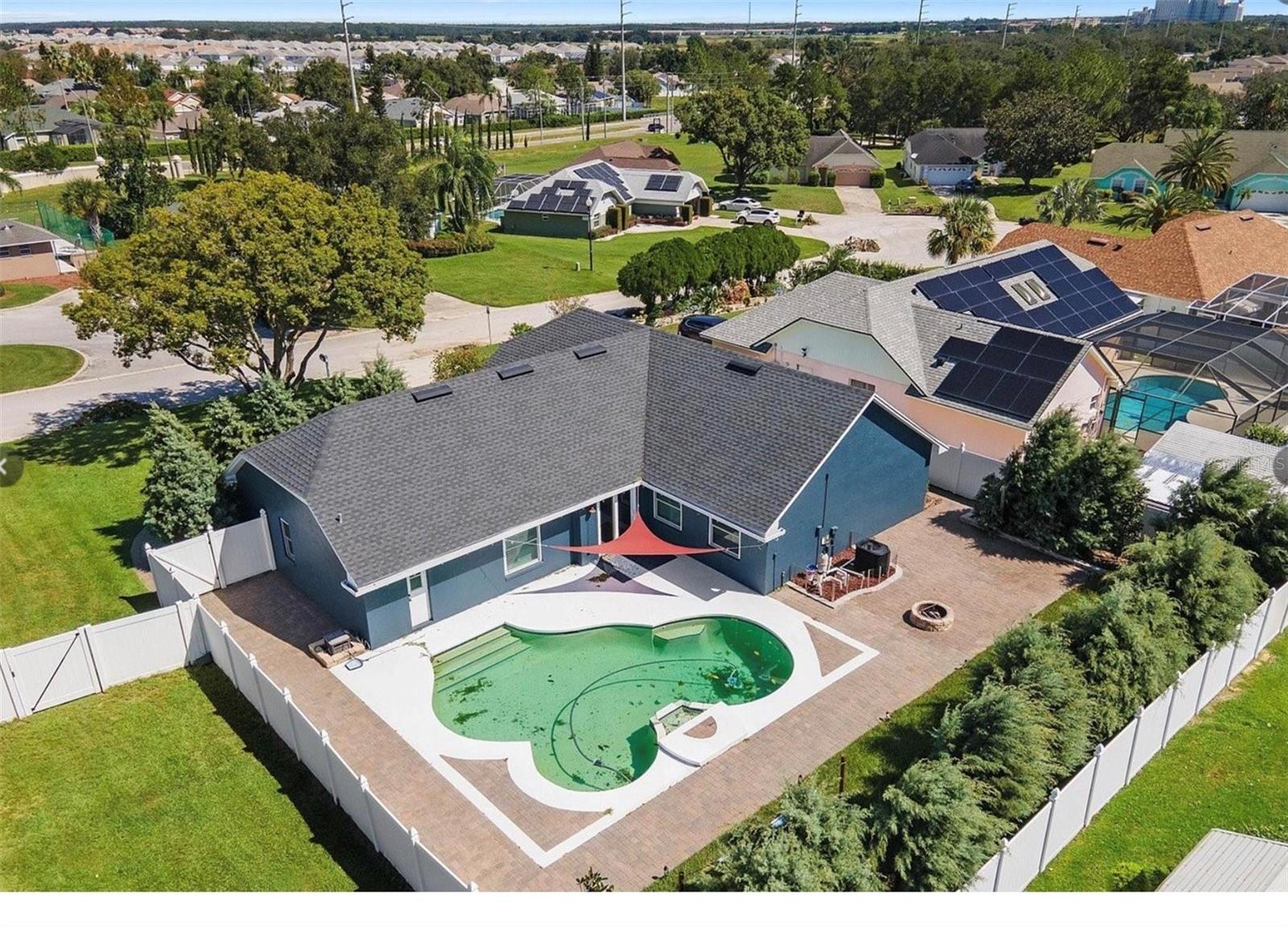 LOMA VISTA SEC 01 - Residential Lease