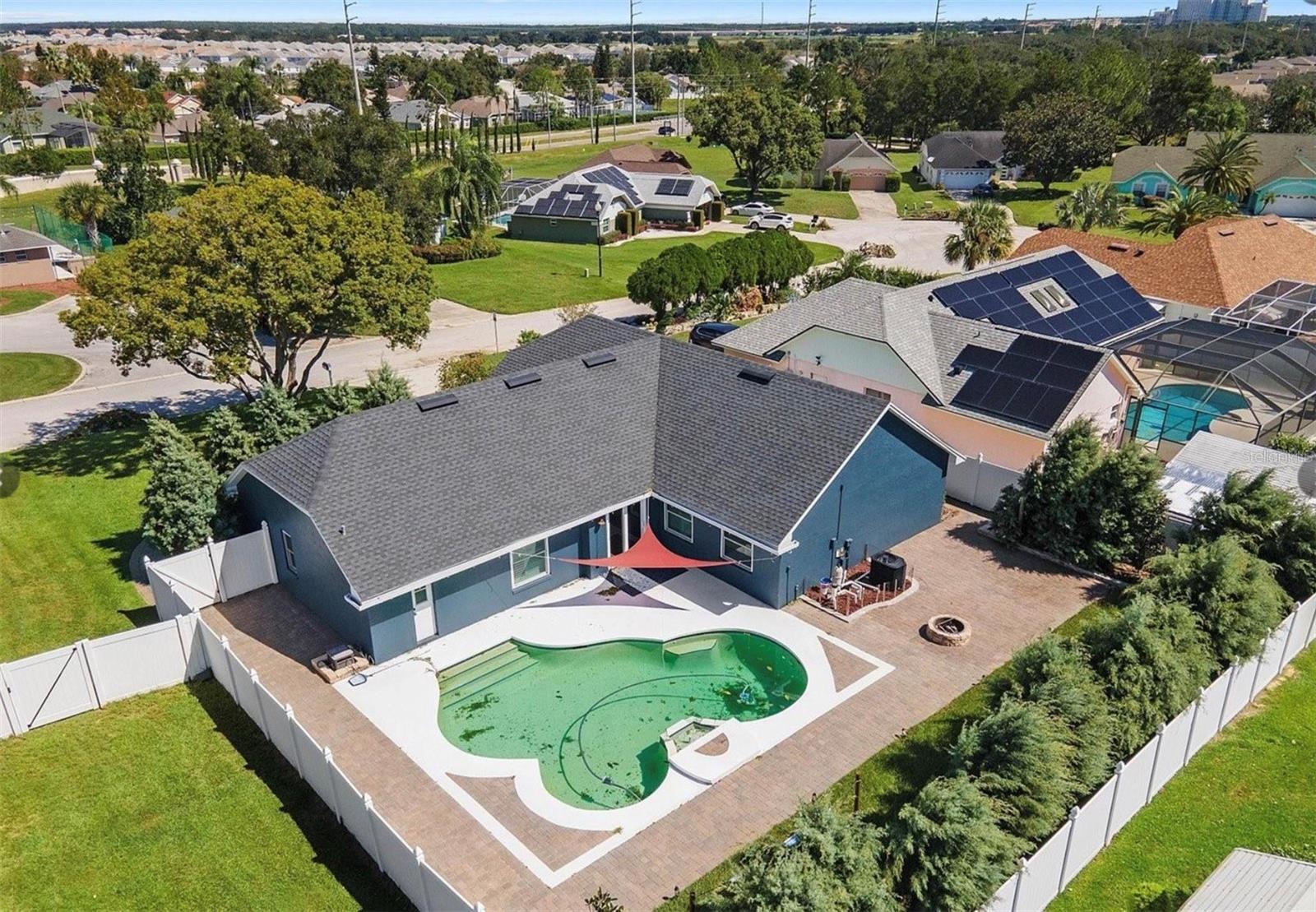 LOMA VISTA SEC 01 - Residential Lease