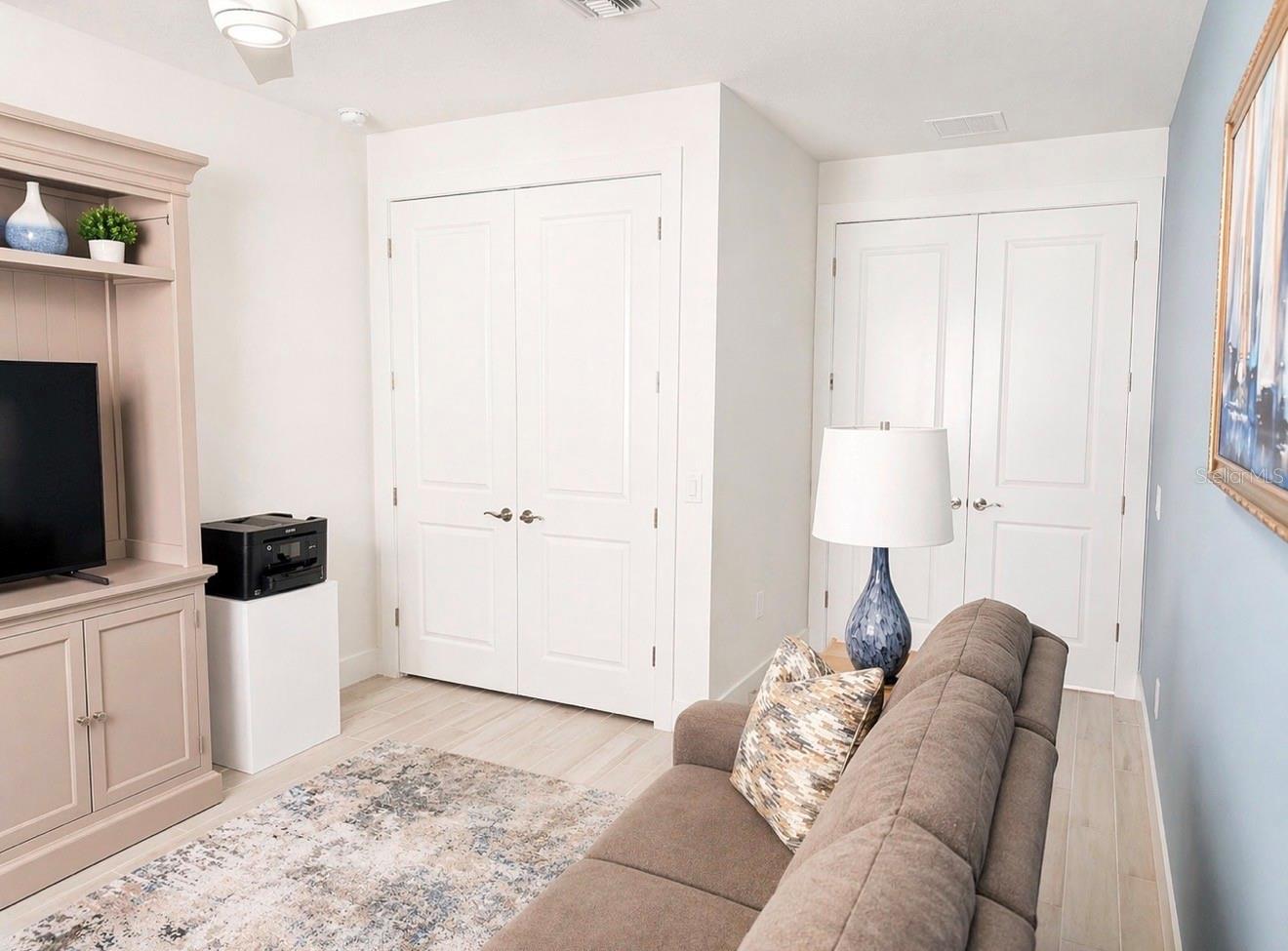 LAKEHOUSE COVE AT WATERSIDE PH 5 - Residential