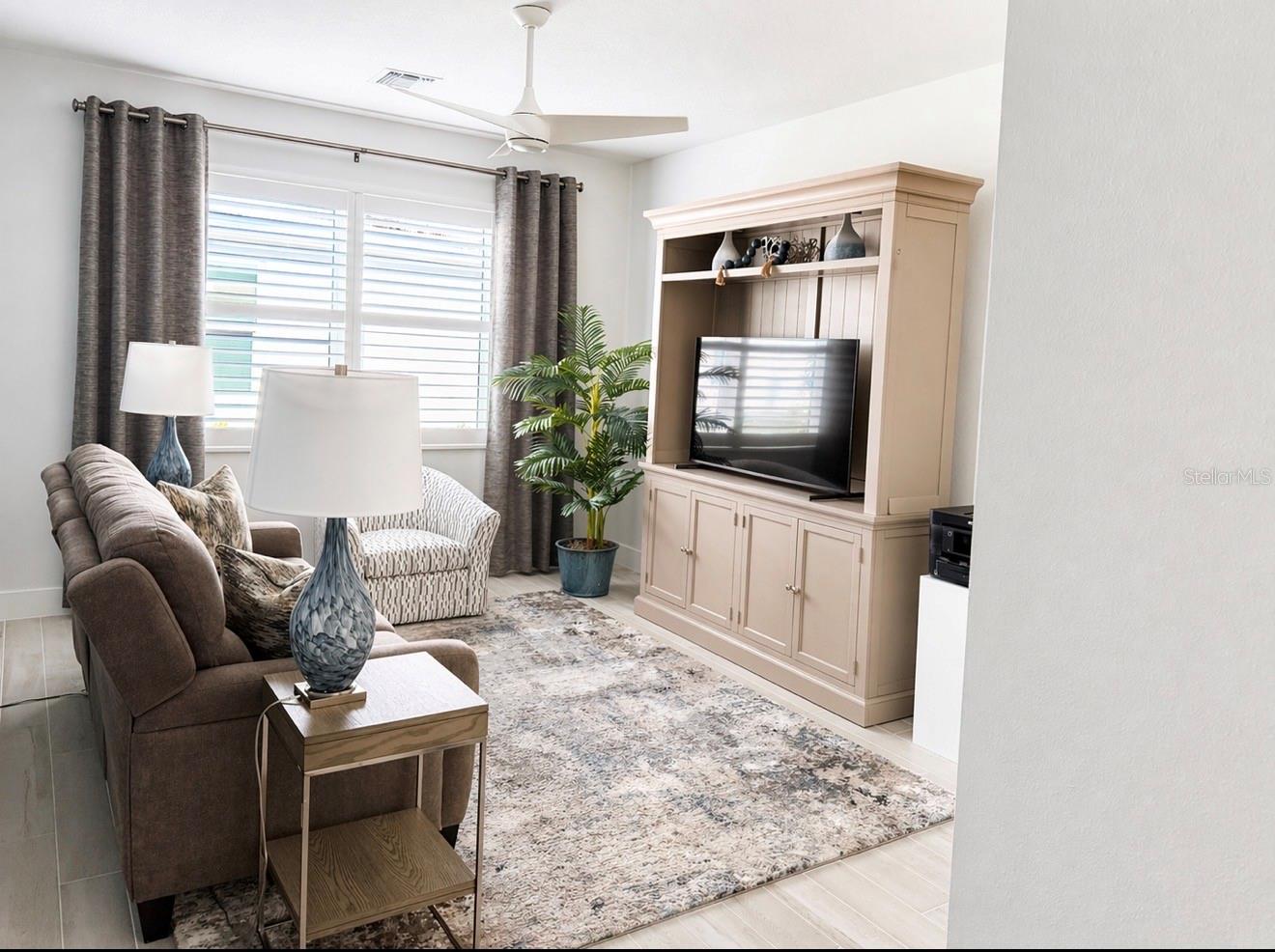 LAKEHOUSE COVE AT WATERSIDE PH 5 - Residential